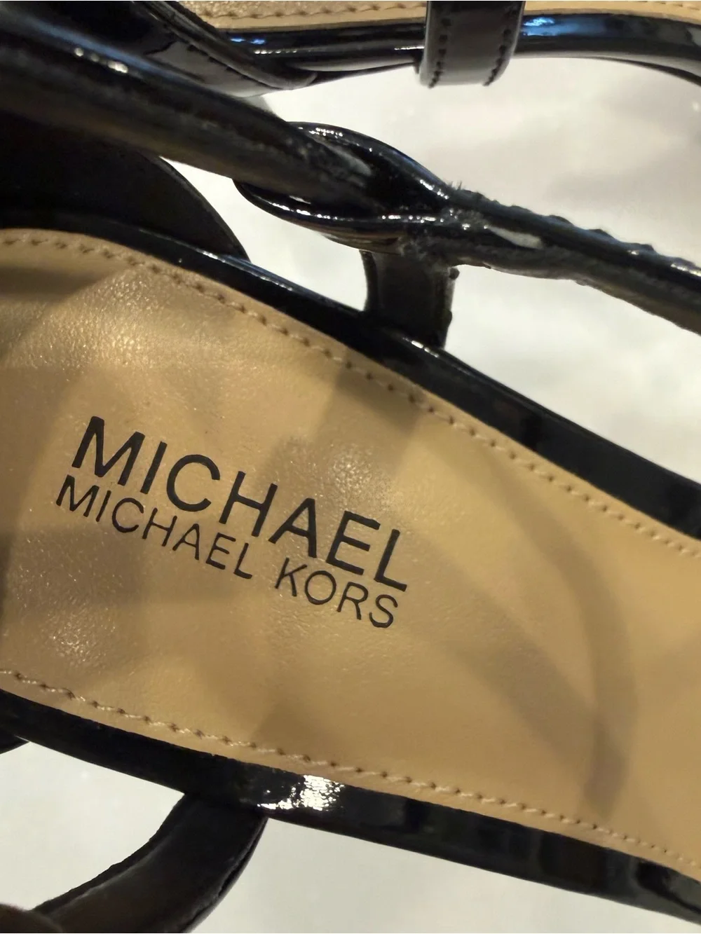 Michael Kors Simone Mid Heel Black Patent Sandals  6.5 New With Box